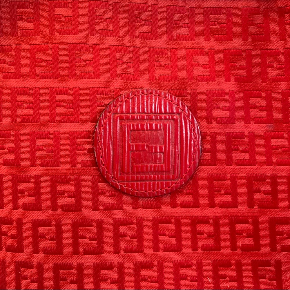 Elegant fashion Crossbody Bag - Picture 2 of 14